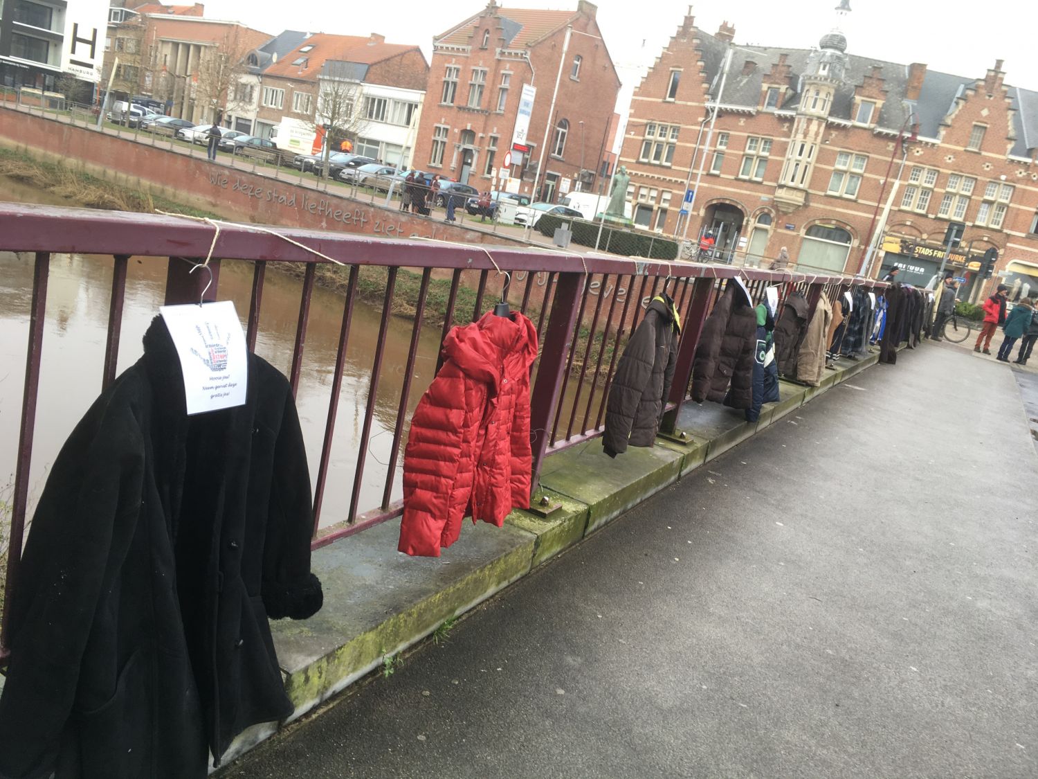 Een warme jas - een warme stad! Een warme jas - een warme stad!
